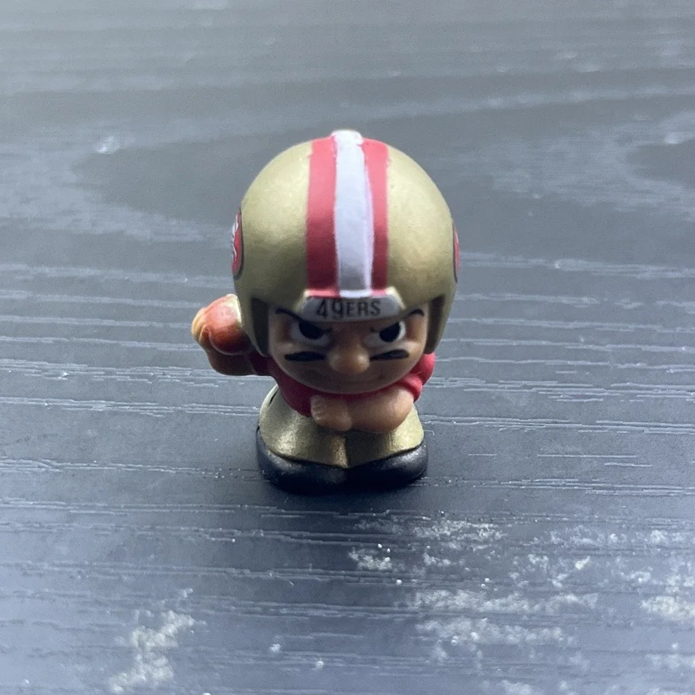 TeenyMates Legends Series San Francisco 49ers NFL Mini Figure Party Animal